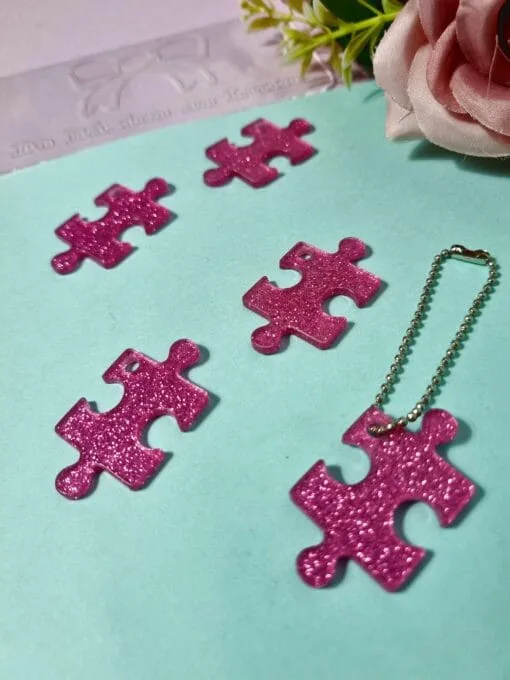 Pingente Acrílico Peça de Quebra Cabeça Rosa Glitter- 5un