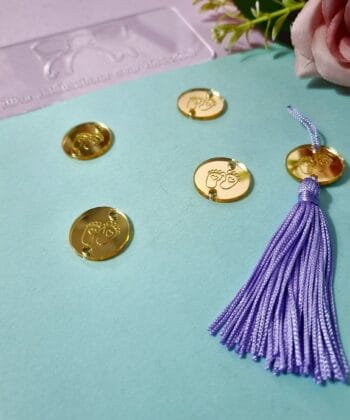 Passante para Tassel Acrílico Pezinhos Dourado- 5un