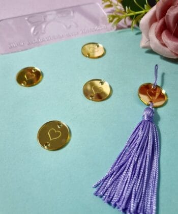 Passante para Tassel Acrílico Coração Dourado- 5un