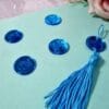 Passante para Tassel Acrílico Pezinho Azul Espelhado- 5un
